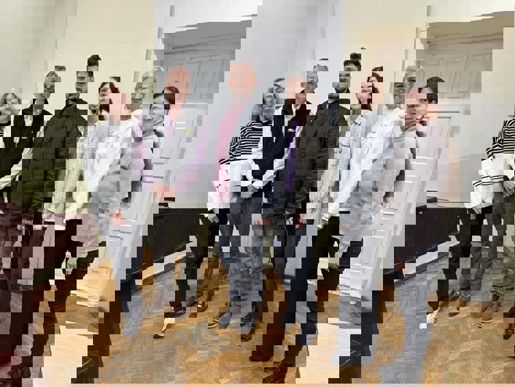 5314326021216005495