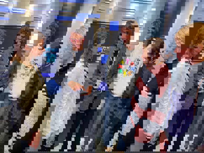 5312066344432300932